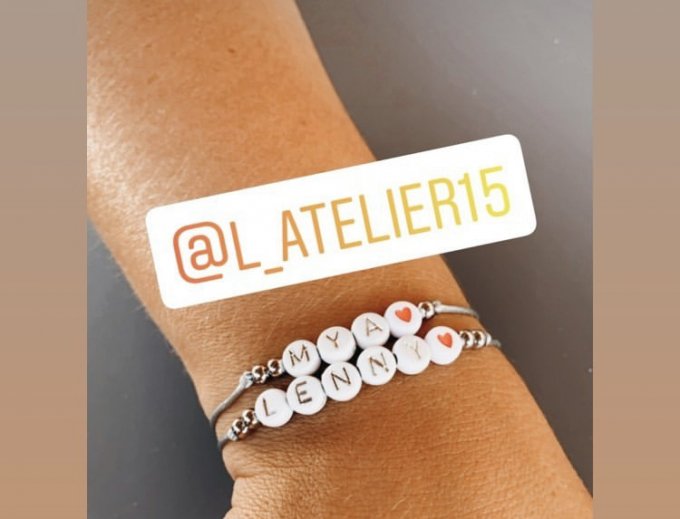 Lot de deux bracelets (écriture argentée)